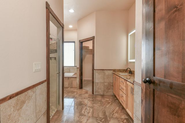8024 Canoncito Drive NW, Albuquerque, NM 87120