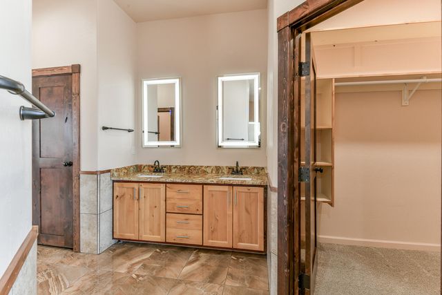 8024 Canoncito Drive NW, Albuquerque, NM 87120
