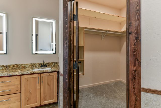 8024 Canoncito Drive NW, Albuquerque, NM 87120