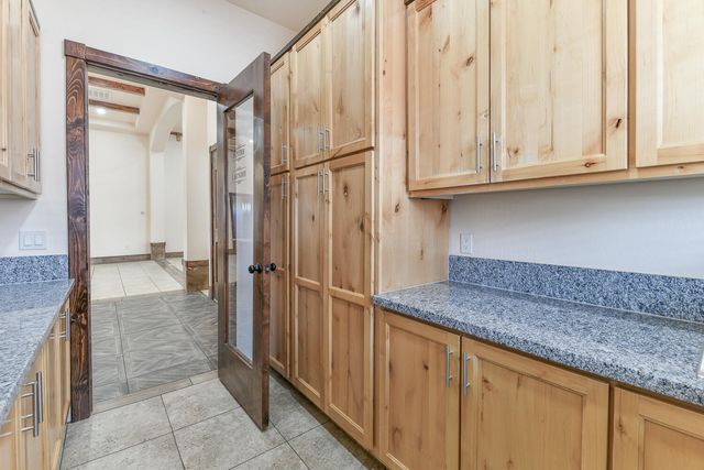 8024 Canoncito Drive NW, Albuquerque, NM 87120