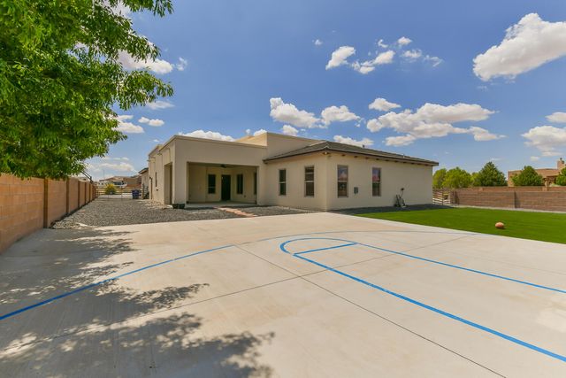 8024 Canoncito Drive NW, Albuquerque, NM 87120