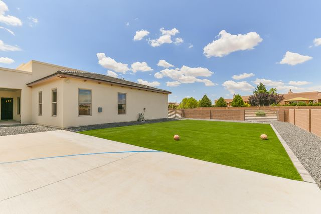 8024 Canoncito Drive NW, Albuquerque, NM 87120