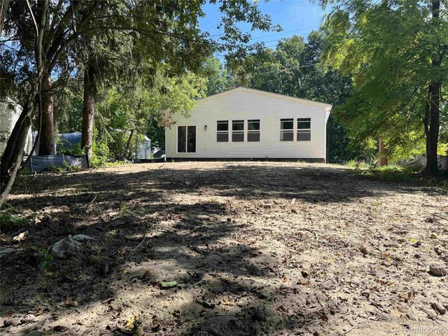 3175 OAKRIDGE Drive, Highland Twp, MI 48356