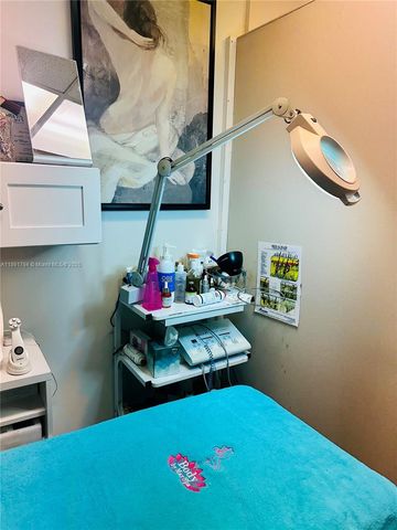 Sample Road, Coral Springs, FL 33065