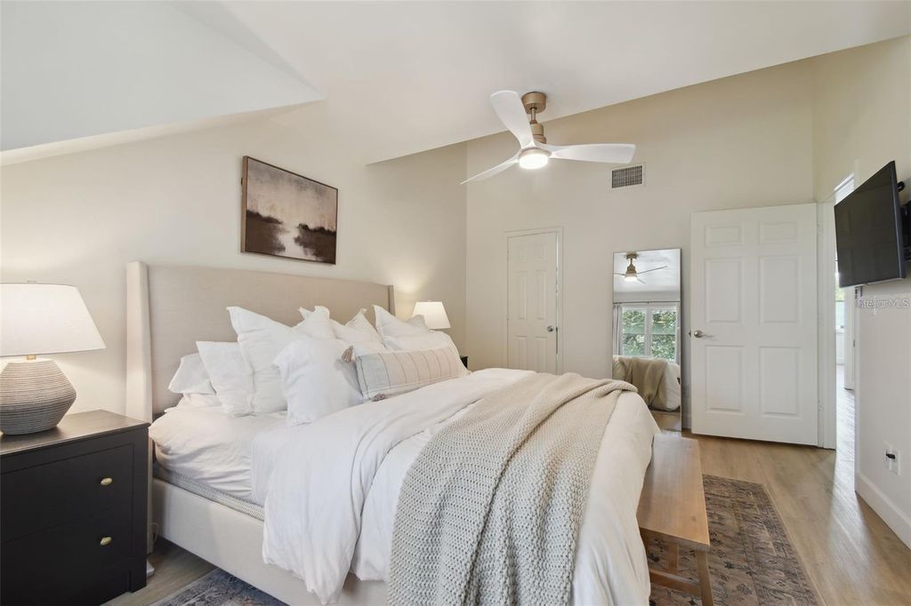 Image 23 of property listing at 4835 W FLAMINGO ROAD, Tampa, FL 33611