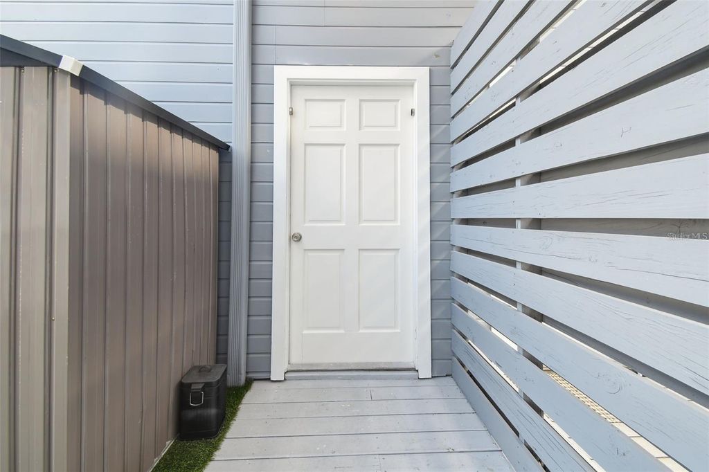 Image 36 of property listing at 4835 W FLAMINGO ROAD, Tampa, FL 33611