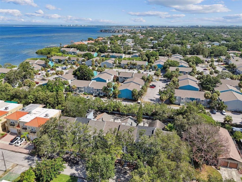 Image 45 of property listing at 4835 W FLAMINGO ROAD, Tampa, FL 33611