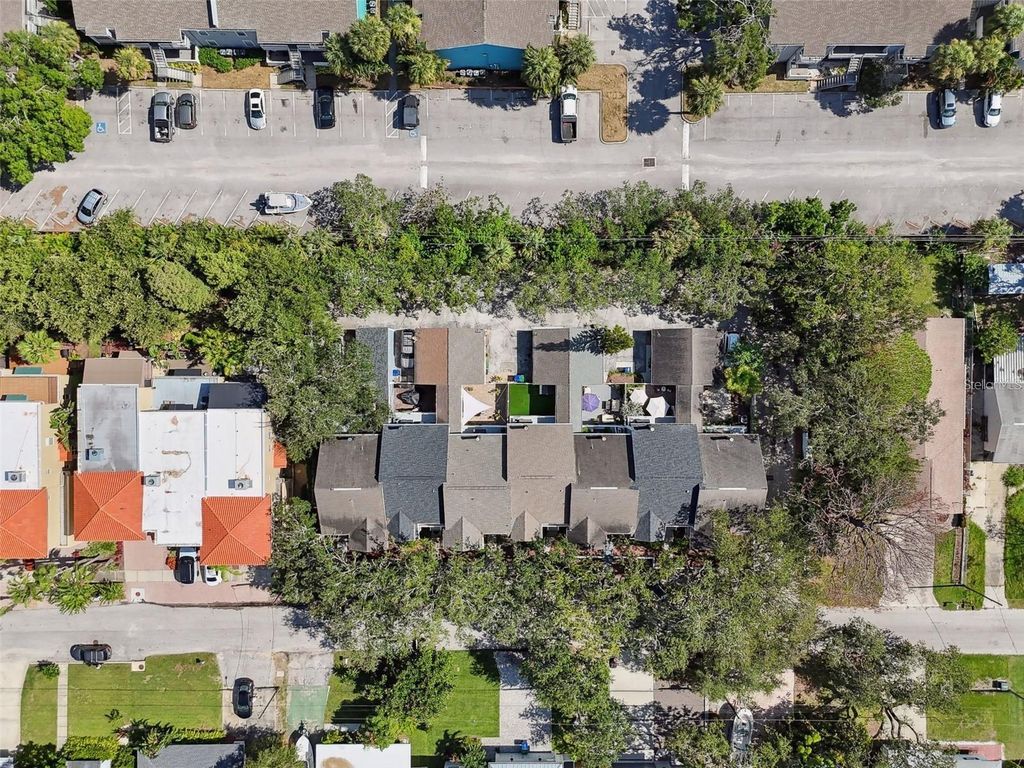 Image 48 of property listing at 4835 W FLAMINGO ROAD, Tampa, FL 33611