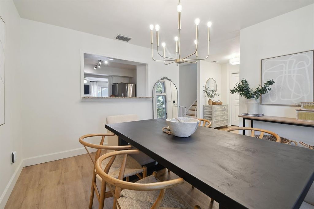 Image 8 of property listing at 4835 W FLAMINGO ROAD, Tampa, FL 33611