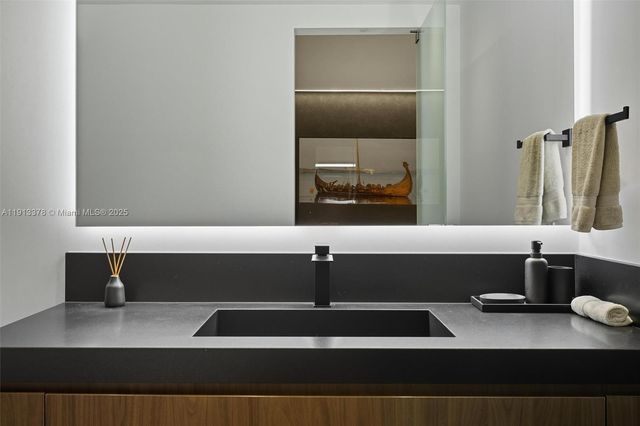 2301 Collins Ave 1634, Miami Beach, FL 33139