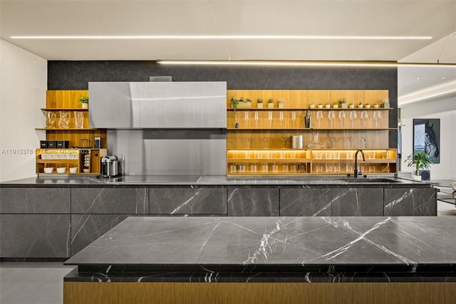 2301 Collins Ave 1634, Miami Beach, FL 33139