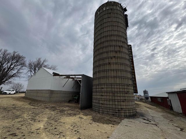 10212 E BC Townline Road, Clinton, WI 53525