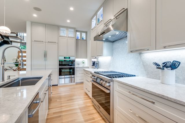 3918 Lively Lane, Dallas, TX 75220