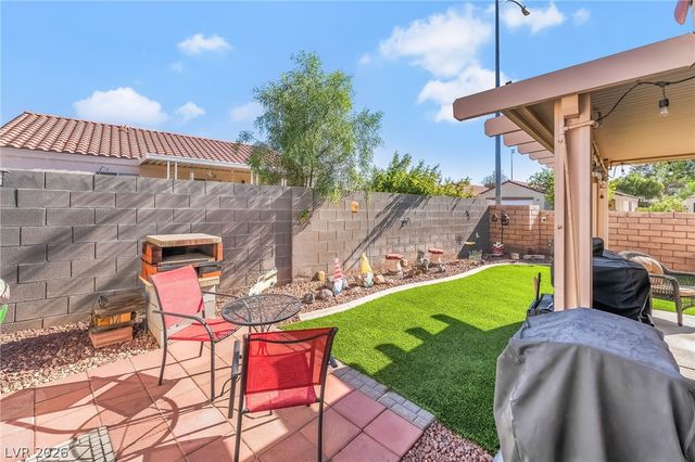 733 Rising Brook Drive, Henderson, NV 89011