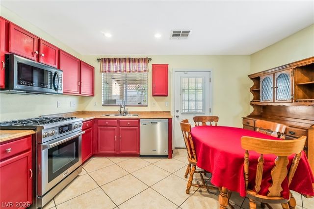 733 Rising Brook Drive, Henderson, NV 89011