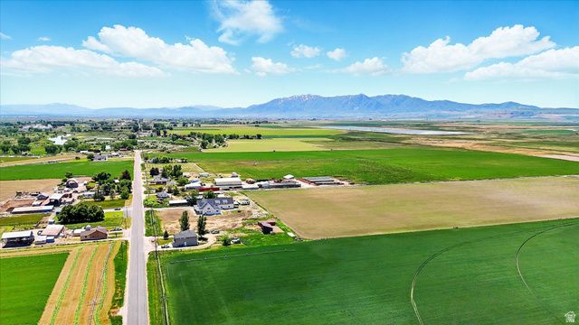 7605 N 2400 W, Amalga, UT 84335