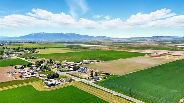 7605 N 2400 W, Amalga, UT 84335