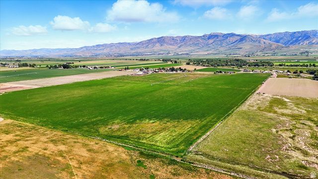 7605 N 2400 W, Amalga, UT 84335