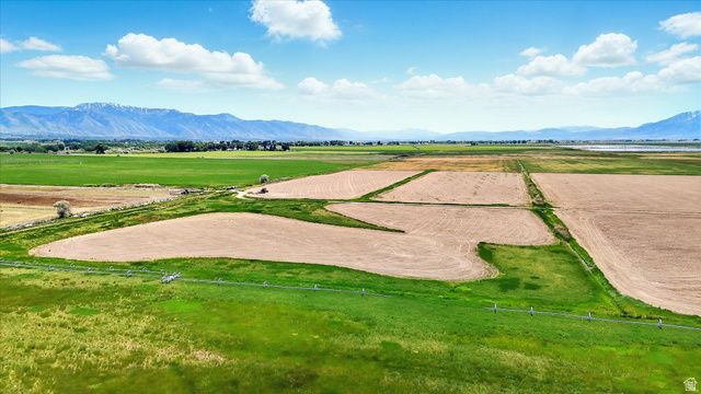 7605 N 2400 W, Amalga, UT 84335