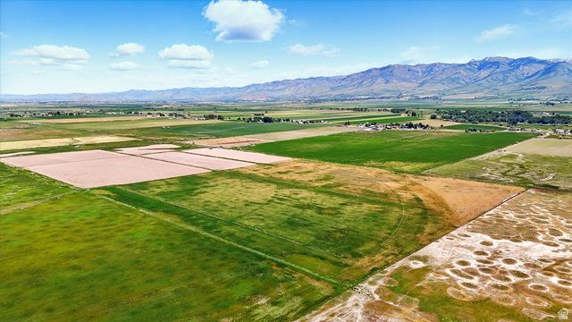 7605 N 2400 W, Amalga, UT 84335