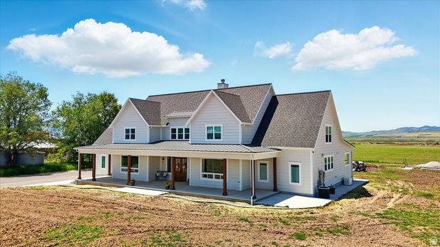 7605 N 2400 W, Amalga, UT 84335