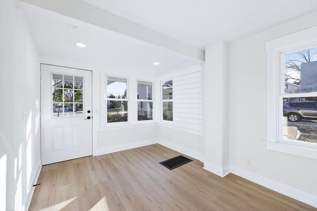 2926 Milwaukee Street, Madison, WI 53704