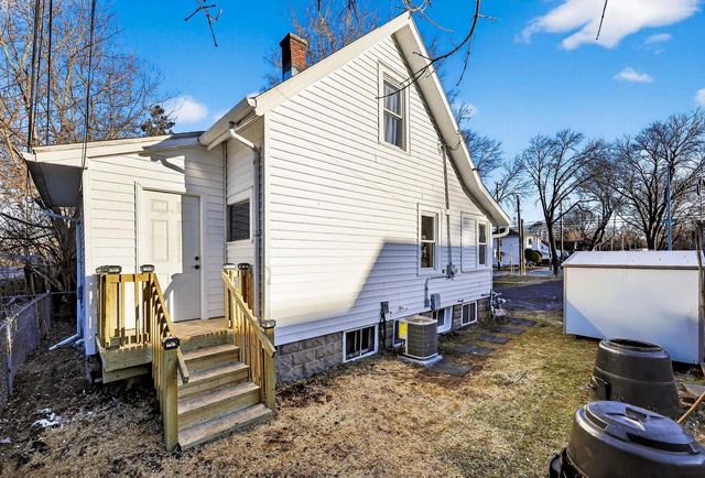 2926 Milwaukee Street, Madison, WI 53704