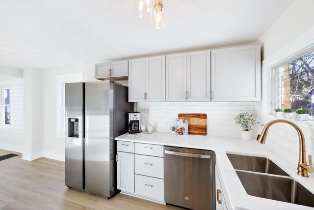 2926 Milwaukee Street, Madison, WI 53704