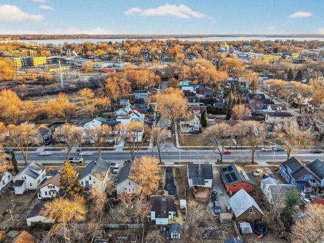 2926 Milwaukee Street, Madison, WI 53704