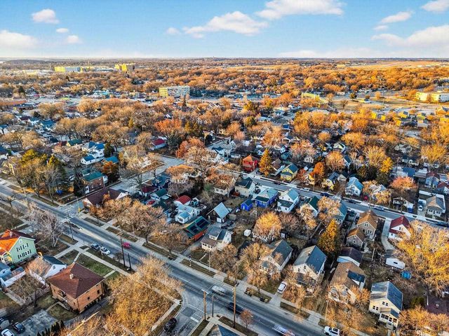2926 Milwaukee Street, Madison, WI 53704