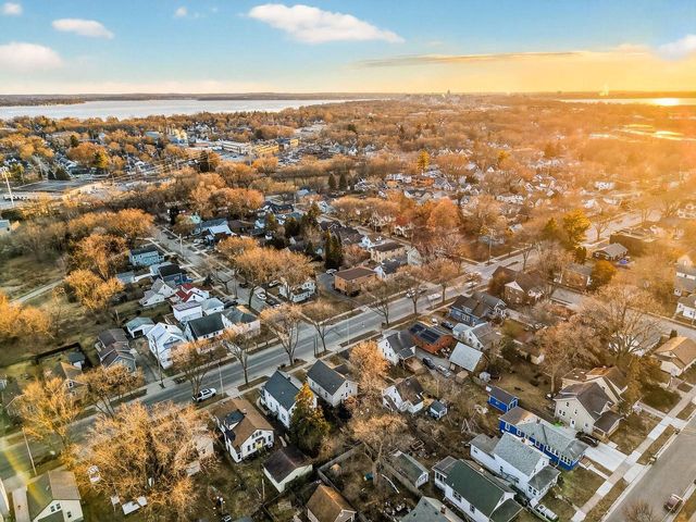 2926 Milwaukee Street, Madison, WI 53704