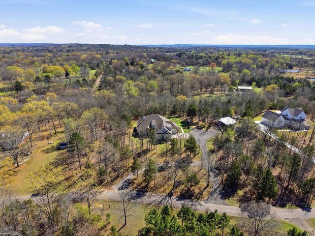 15 S Springhill Lane, Greenbrier, AR 72058