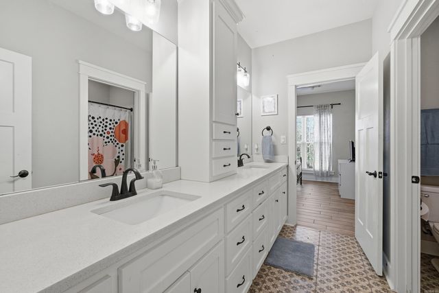 15 S Springhill Lane, Greenbrier, AR 72058