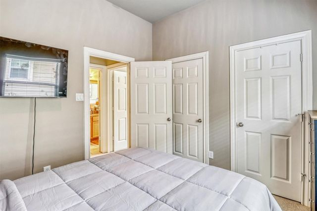 9113 Creekstone Lake Drive, Houston, TX 77054