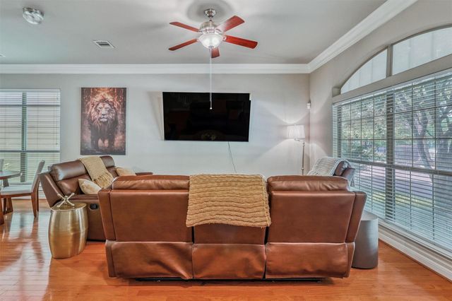 9113 Creekstone Lake Drive, Houston, TX 77054