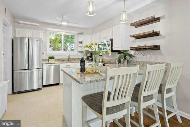 1420 WOODBINE ST, Alexandria, VA 22302