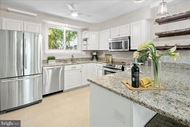 1420 WOODBINE ST, Alexandria, VA 22302