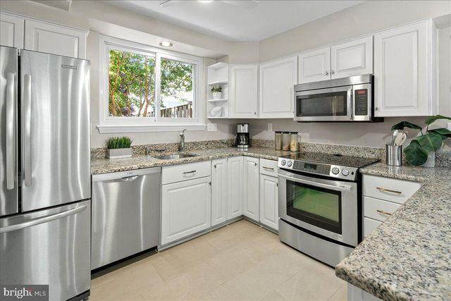 1420 WOODBINE ST, Alexandria, VA 22302