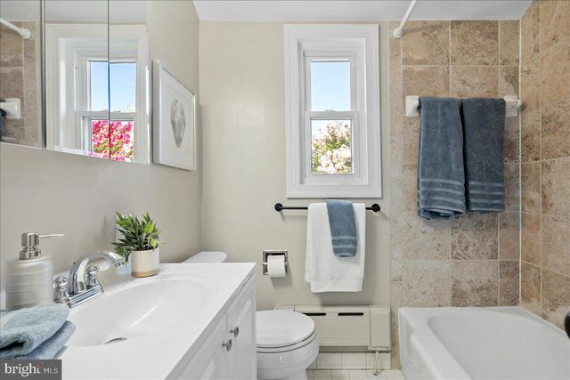 1420 WOODBINE ST, Alexandria, VA 22302