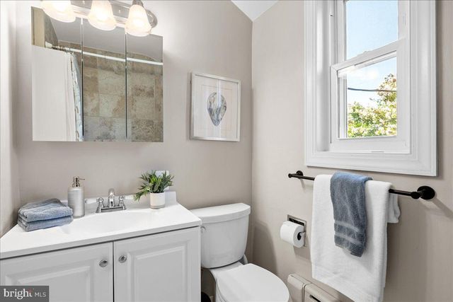 1420 WOODBINE ST, Alexandria, VA 22302