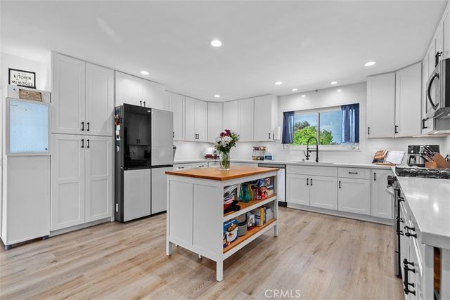 2264 E Standish, Anaheim, CA 92806