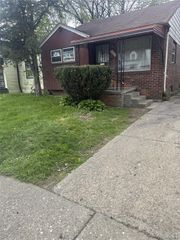 8525 Greenlawn Street, Detroit, MI 48204