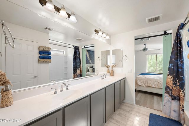 5807 W WARNER Street, Phoenix, AZ 85043