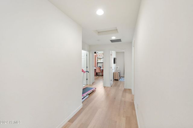 5807 W WARNER Street, Phoenix, AZ 85043