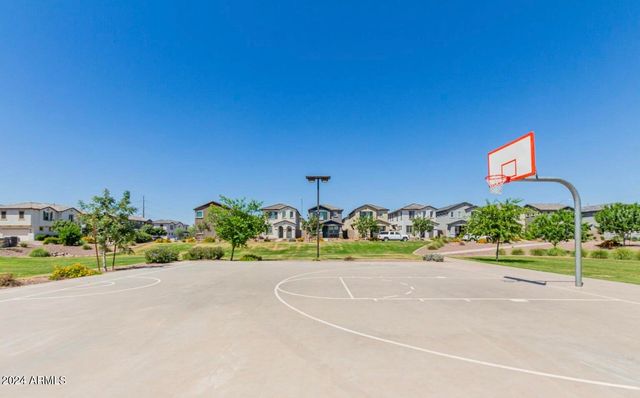 5807 W WARNER Street, Phoenix, AZ 85043