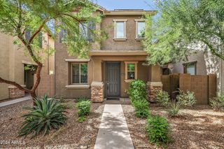 5807 W WARNER Street, Phoenix, AZ 85043