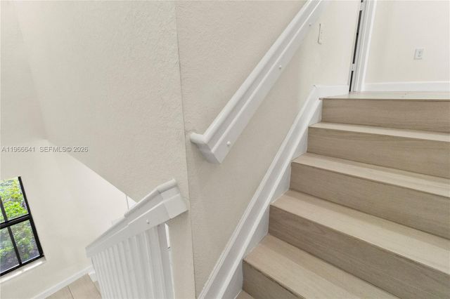 3226 W 108th St, Hialeah, FL 33018