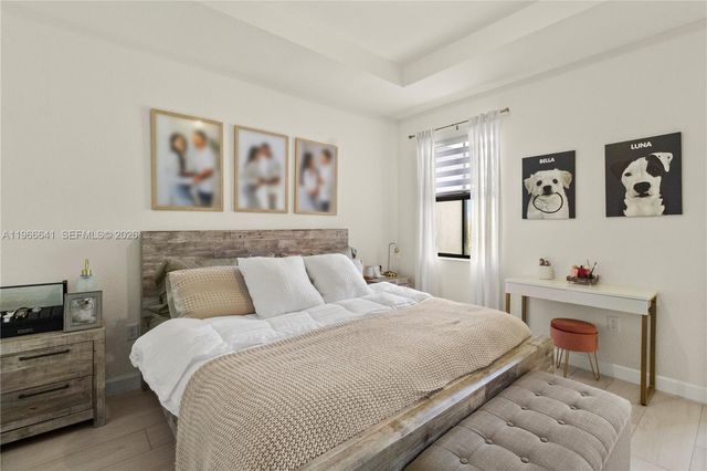 3226 W 108th St, Hialeah, FL 33018