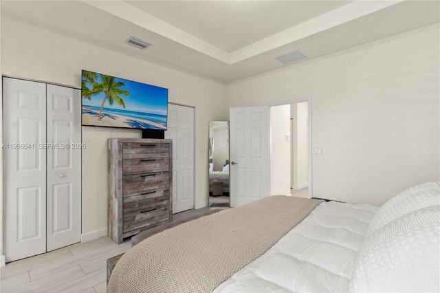 3226 W 108th St, Hialeah, FL 33018