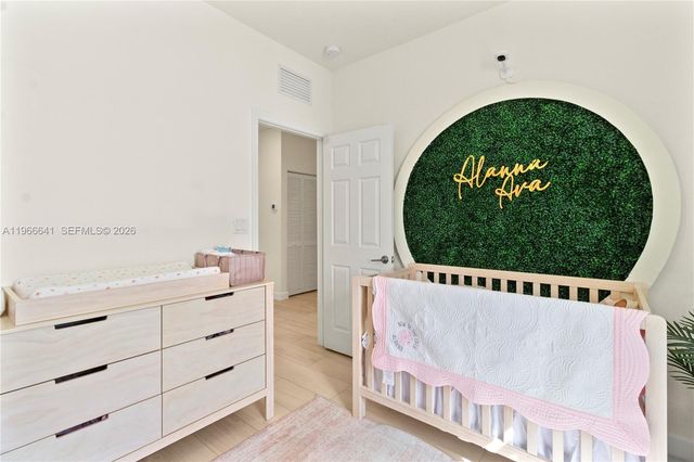 3226 W 108th St, Hialeah, FL 33018